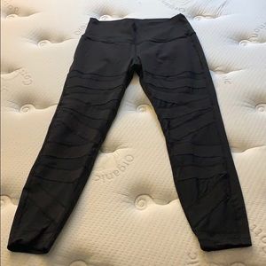 Wunder Under HR Mesh Full-on Luon 23”